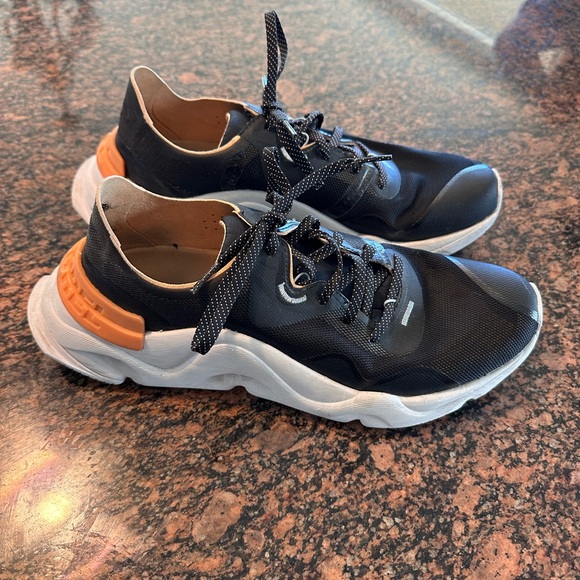 Sorel Kinetic Womens Sneakers Sz 9.5 EUC - Picture 2 of 9